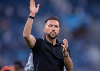 Farioli vai mexer: o onze contra o Nottingham Forest